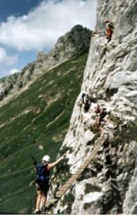 Via-Ferrata-GrandBornand-TourJalouvre-grandborn3.jpg